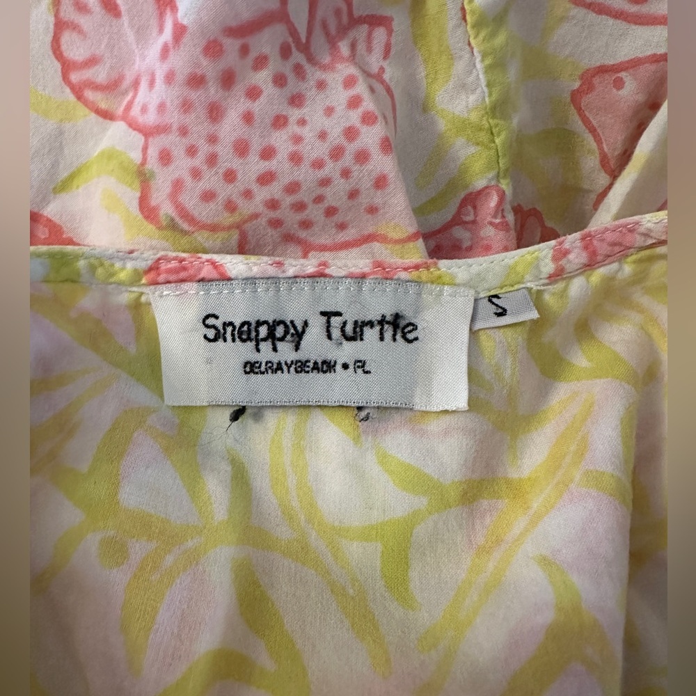 Mary Marshmallow Snappy Turtle Beach Cover-Up. Small - Picture 2 of 6